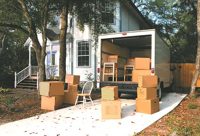 Заказать авто для транспортировки вещей : мебель, коробки и т.д по Рязани