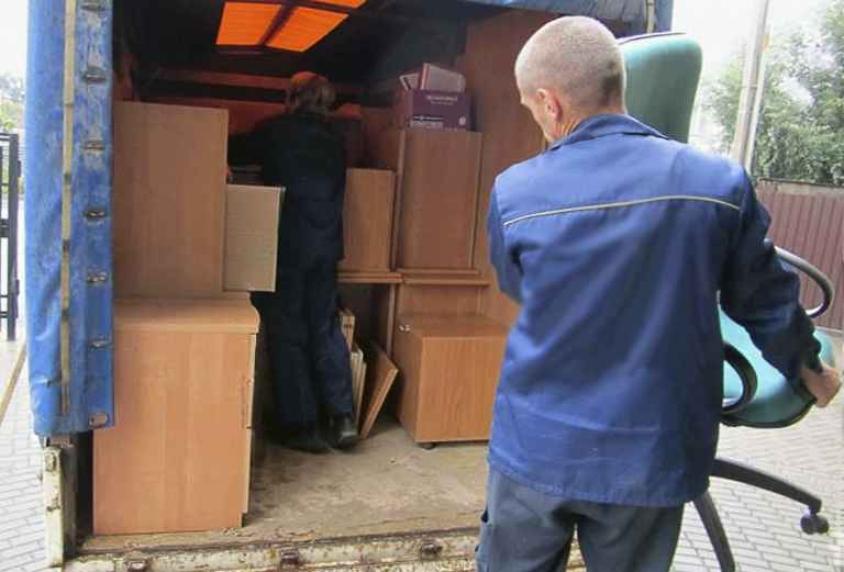 Заказать автомобиль для транспортировки вещей : Домашние вещи из Рославля в Мурманск